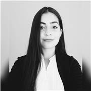 Soy profesora en Marketing, está nueva era viene de la mano con las redes sociales. Yo te voy a ayudar a poder manejar estas redes y además como vender atravez de ellas. Con una metodología practica y de rápida absorción de conocimiento